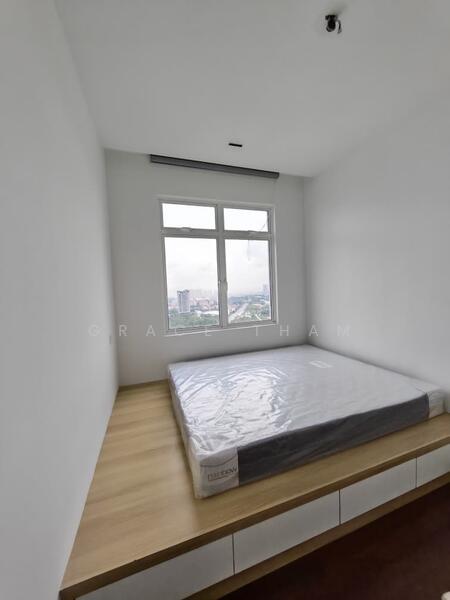Condominium for Rent at Paraiso Residence @ The Earth - Grace Tham - Bedroom - PropertyGuru.com.my