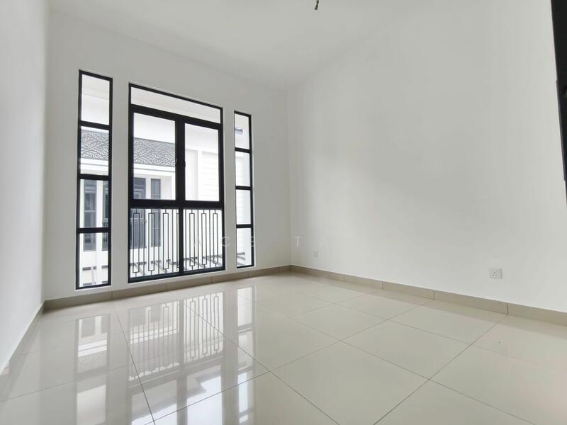 Rumah Kluster untuk Dijual di Setia Tropika (Johor Bahru) - Ace Tan - PropertyGuru.com.my