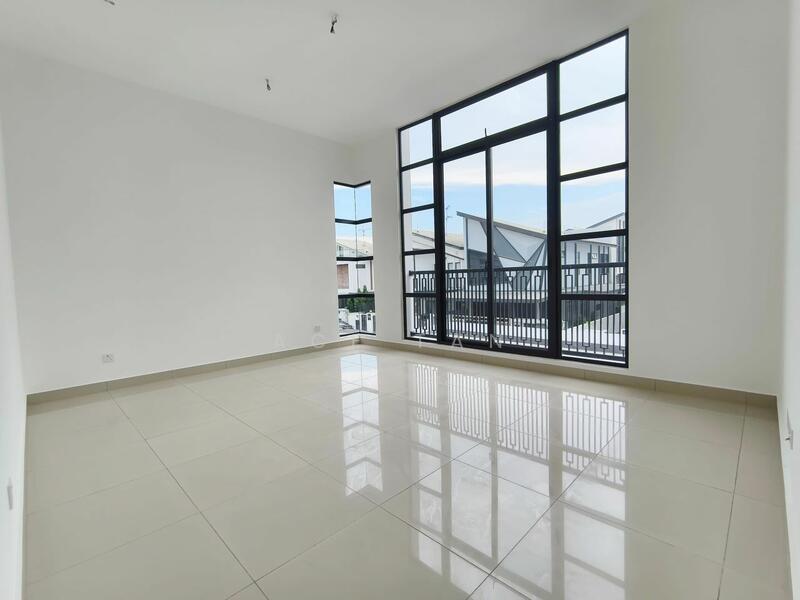 Rumah Kluster untuk Dijual di Setia Tropika (Johor Bahru) - Ace Tan - Bedroom - PropertyGuru.com.my