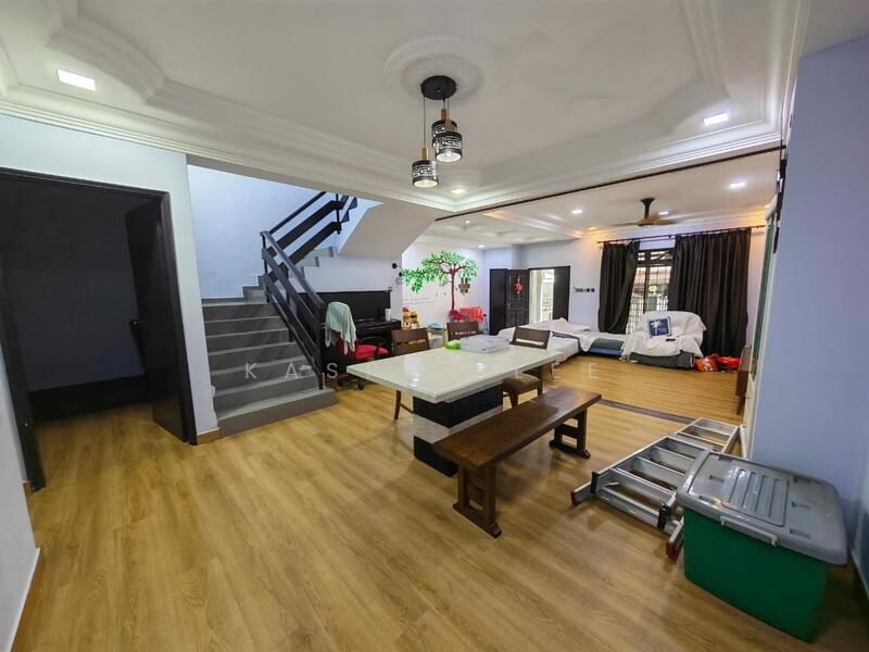 2-storey Terraced House for Sale in Skudai (Johor) - Kasper Lee - Living Room - PropertyGuru.com.my
