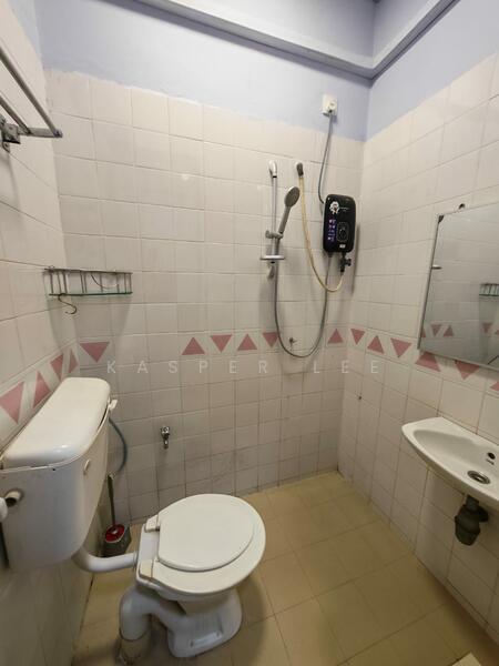 2-storey Terraced House for Sale in Skudai (Johor) - Kasper Lee - Bathroom - PropertyGuru.com.my