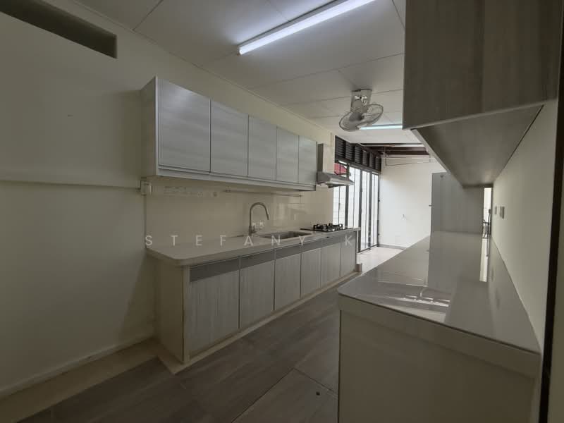 Semi-Detached House for Sale in Tanjung Bungah (Penang) - Stefany Kee - Kitchen - PropertyGuru.com.my