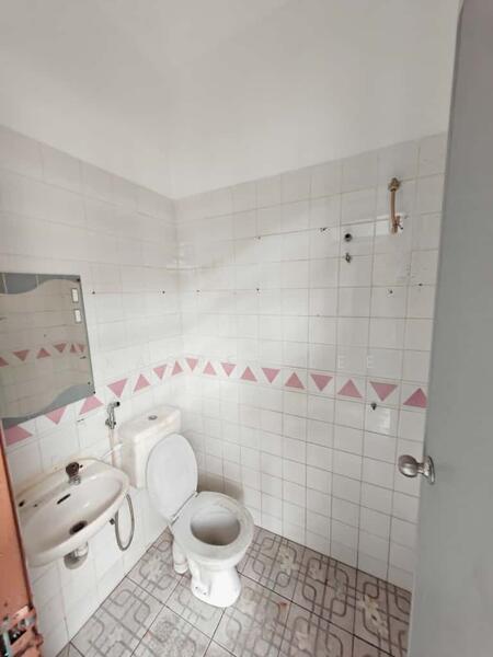 2-storey Terraced House for Sale in Skudai (Johor) - Kasper Lee - Bathroom - PropertyGuru.com.my