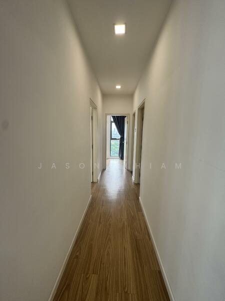 Kondominium untuk Disewa di Lakefront Residence - Jason Chiam - Corridor - PropertyGuru.com.my