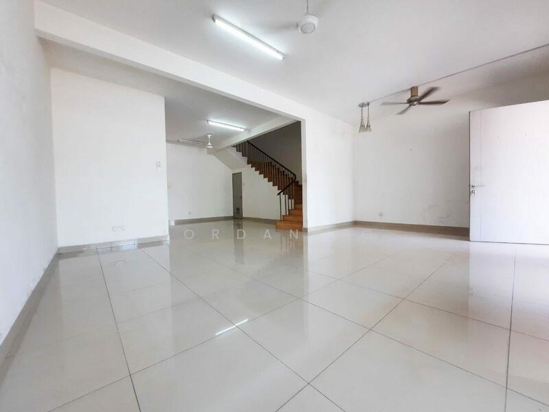 2-storey Terraced House for Sale in Bandar Bukit Raja (Klang) - Jordan Ng - Living Room - PropertyGuru.com.my