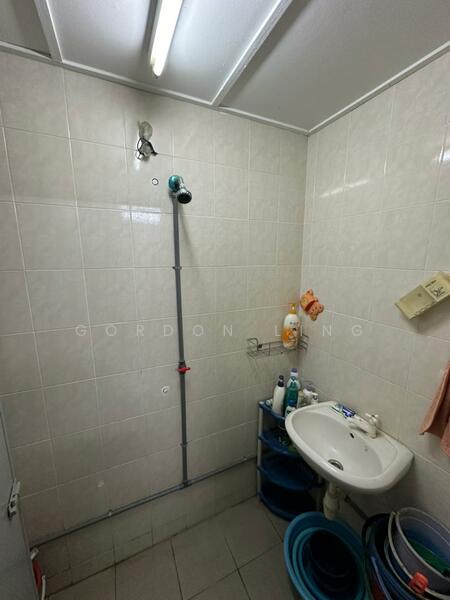 Apartment for Sale at Pangsapuri Puteri 1 - Gordon Ling - Bathroom - PropertyGuru.com.my