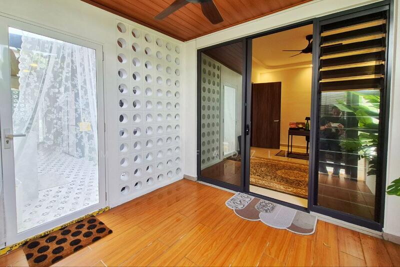 Semi-Detached House for Sale in Elmina (Shah Alam) - Mohd Fadzli - Entrance - PropertyGuru.com.my