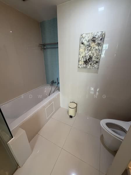 Service Residence for Rent at Cormar Suites (Fraser Place (Lot 163)) - Edwin Cheng - Bathroom - PropertyGuru.com.my