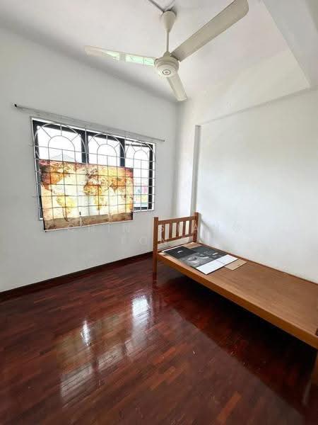 Kondominium untuk Dijual di Pasir Mutiara Condominium - Chin Siang Fong - Bedroom - PropertyGuru.com.my