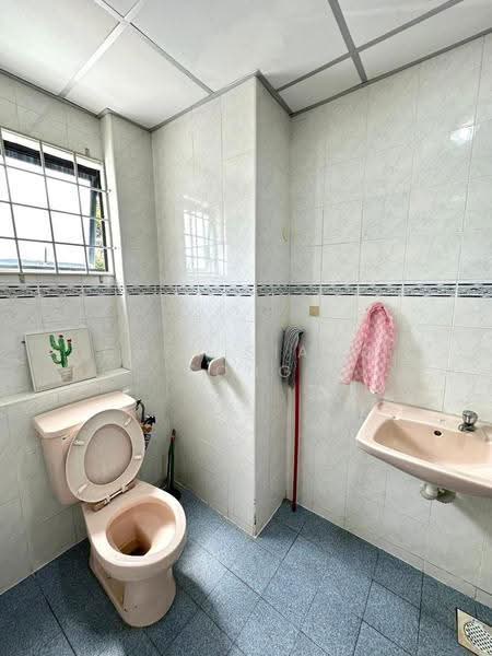 Kondominium untuk Dijual di Pasir Mutiara Condominium - Chin Siang Fong - Bathroom - PropertyGuru.com.my