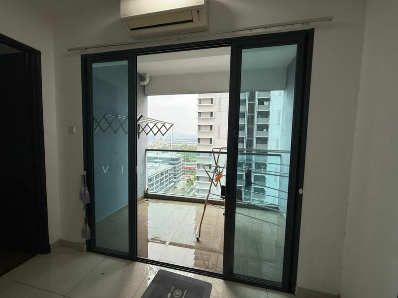 Servis Apartment untuk Disewa di Symphony Tower (Menara Simfoni) - Vincent Tee - Balcony - PropertyGuru.com.my