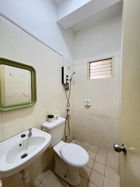 Rumah Teres 2 Tingkat untuk Dijual di Tropicana Indah (Kota Damansara) - Esther Lim - Bathroom - PropertyGuru.com.my