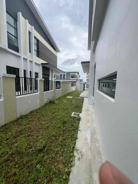 Untuk Dijual - TAMAN IMPIAN EMAS (HONEYDALE RESIDENCE)