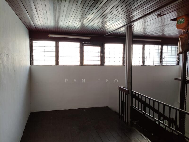 First Floor Back Part