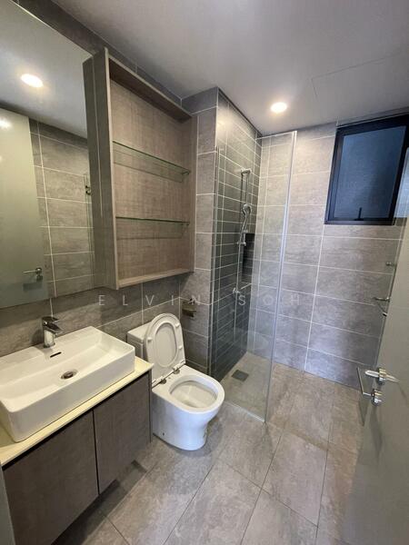 Service Residence for Sale at Millerz Square Serviced Residence - Elvin Soh - Bathroom - PropertyGuru.com.my