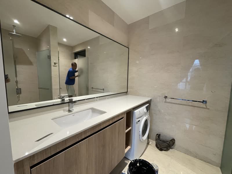 Servis Apartment untuk Disewa di 10 Stonor - Terence Thio - Bathroom - PropertyGuru.com.my