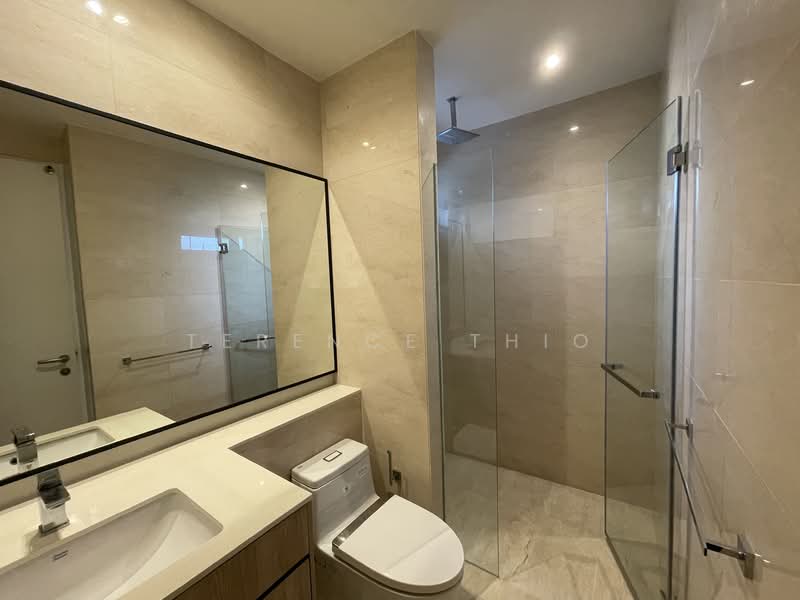 Servis Apartment untuk Disewa di 10 Stonor - Terence Thio - Bathroom - PropertyGuru.com.my