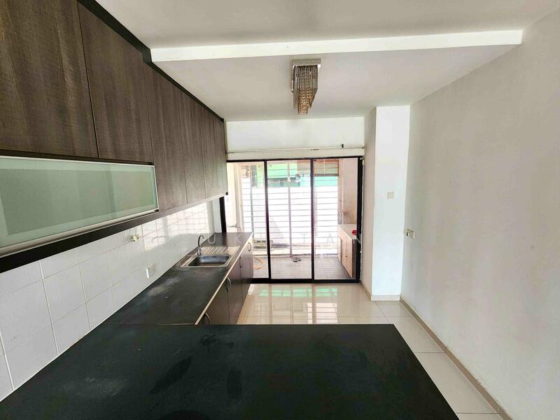 3-storey Terraced House for Sale in Sungai Besi (Kuala Lumpur) - Suki Tan - PropertyGuru.com.my