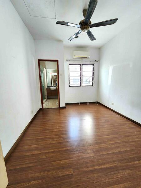 3-storey Terraced House for Sale in Sungai Besi (Kuala Lumpur) - Suki Tan - PropertyGuru.com.my