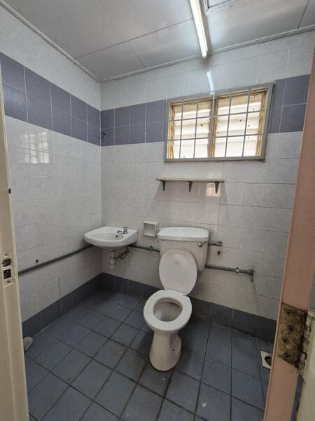 2-storey Terraced House for Sale in Kota Kemuning (Shah Alam) - SC Tan - Bathroom - PropertyGuru.com.my