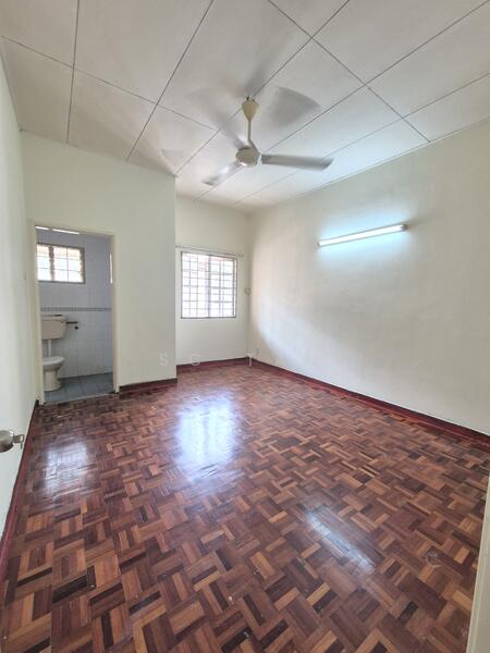 2-storey Terraced House for Sale in Kota Kemuning (Shah Alam) - SC Tan - Bathroom - PropertyGuru.com.my