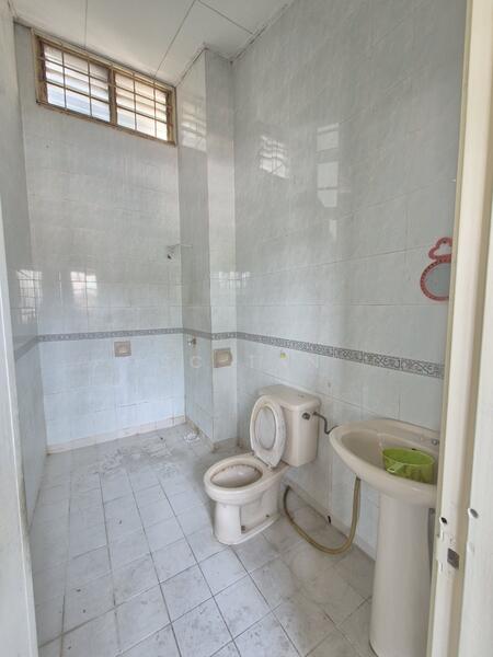 2-storey Terraced House for Sale in Kota Kemuning (Shah Alam) - SC Tan - Bathroom - PropertyGuru.com.my