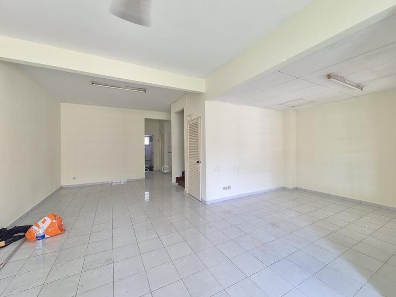 2-storey Terraced House for Sale in Kota Kemuning (Shah Alam) - SC Tan - Living Room - PropertyGuru.com.my