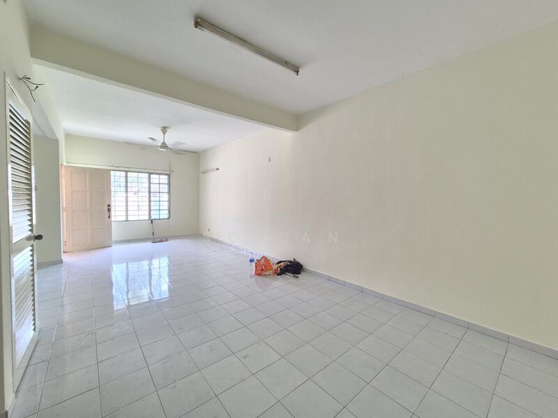2-storey Terraced House for Sale in Kota Kemuning (Shah Alam) - SC Tan - Living Room - PropertyGuru.com.my