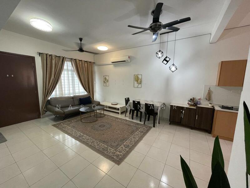 2-storey Terraced House for Sale in Saujana Utama (Puncak Alam) - Nasoha Nasri - Living Room - PropertyGuru.com.my