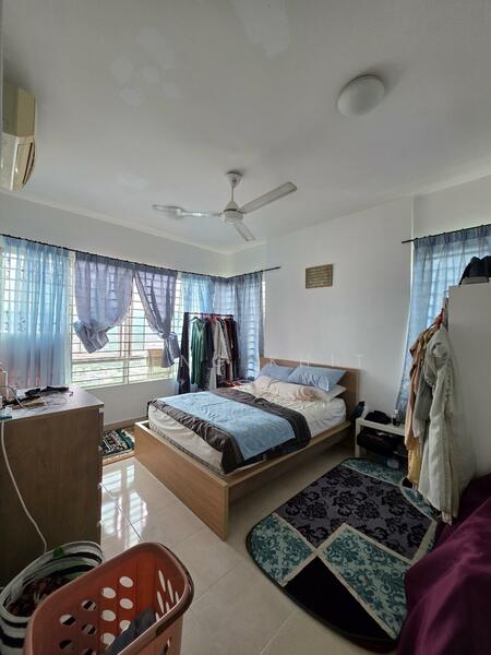 Untuk Disewa - Riana Green East