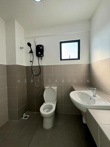 2-storey Terraced House for Sale in Shah Alam (Selangor) - Azri Zabidin - Bathroom - PropertyGuru.com.my