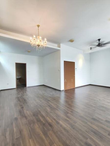 Cluster House for Sale in Austin Heights (Tebrau) - Yik Tat - Living Room - PropertyGuru.com.my