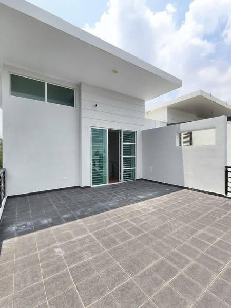 Cluster House for Sale in Austin Heights (Tebrau) - Yik Tat - PropertyGuru.com.my