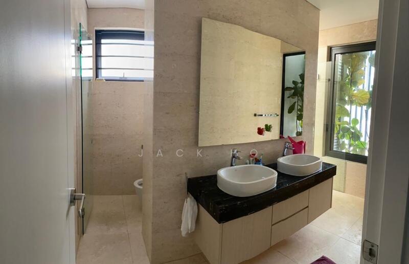 Semi-Detached House for Sale in Lake Fields (Sungai Besi) - Jack Ho - Bathroom - PropertyGuru.com.my