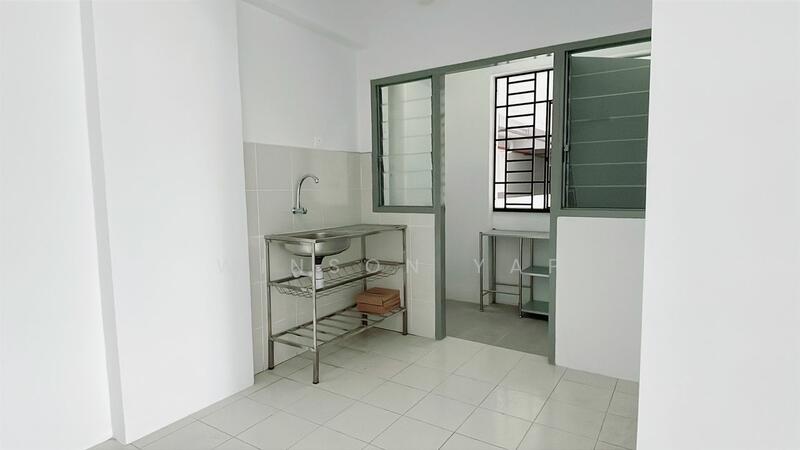 PANGSAPURI CENDERA 1 untuk Untuk Disewa - RM 1,300 /bulan, Feb 2026 - Kitchen - PropertyGuru.com.my