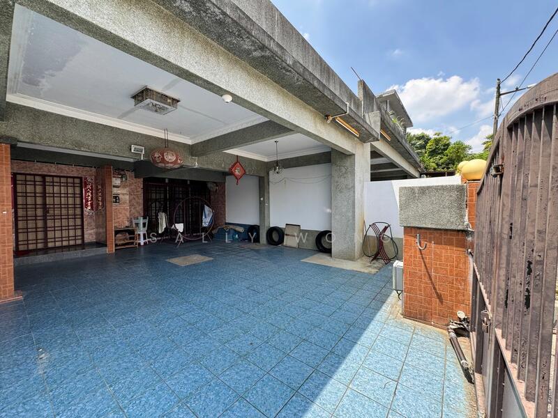 2-storey Terraced House for Sale in Lestari Putra (Seri Kembangan) - Sally Wong - Exterior - PropertyGuru.com.my