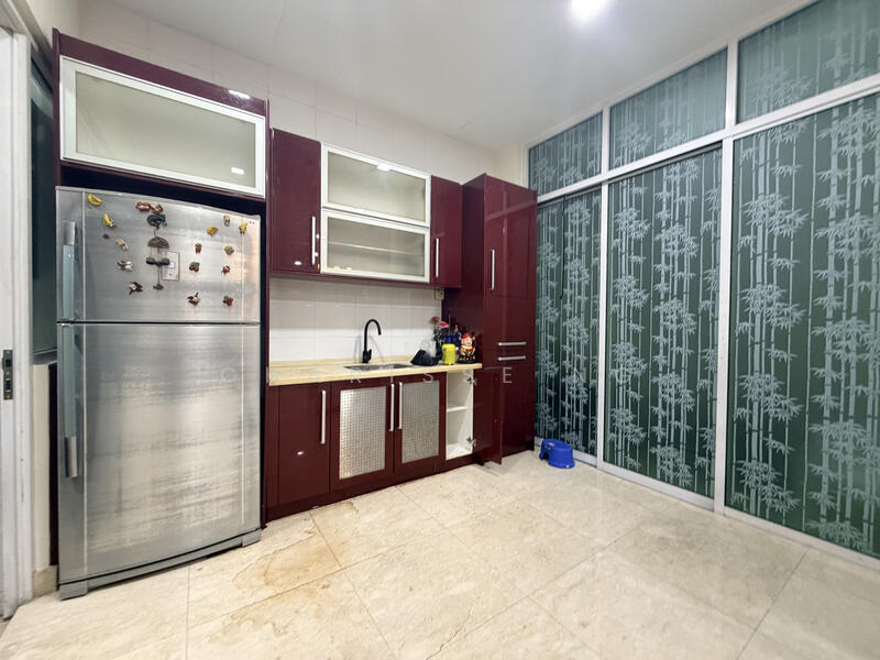 Semi-Detached House for Sale in Duta Tropika (Batu) - Charisse Ng - Kitchen - PropertyGuru.com.my