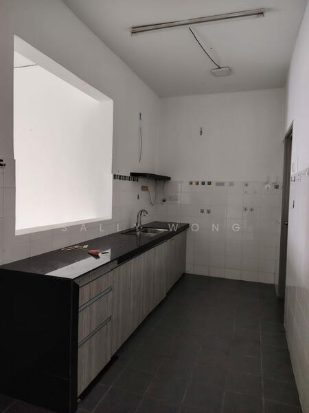 Condominium for Sale at Aman Heights Condominium - Sally Wong - Kitchen - PropertyGuru.com.my