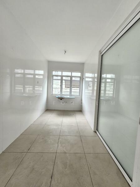 Amverton Hills @ Sungai Buloh untuk Untuk Dijual - RM 1,300,000, Feb 2026 - Kitchen - PropertyGuru.com.my