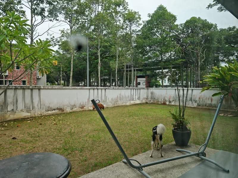 Rumah Teres 2-Tingkat untuk Dijual di Telok Panglima Garang (Selangor) - Esther Leong - Garden - PropertyGuru.com.my