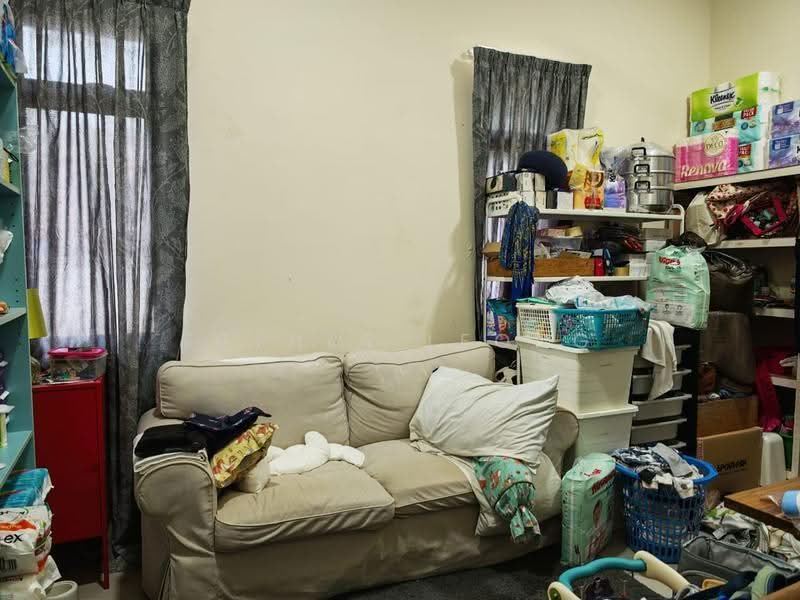 Rumah Teres 2-Tingkat untuk Dijual di Telok Panglima Garang (Selangor) - Esther Leong - Living Room - PropertyGuru.com.my