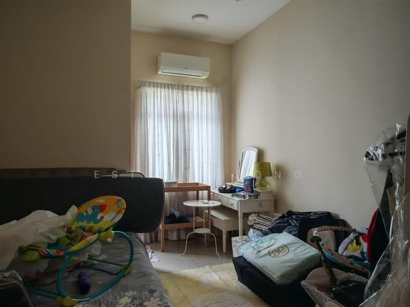 Rumah Teres 2-Tingkat untuk Dijual di Telok Panglima Garang (Selangor) - Esther Leong - Living Room - PropertyGuru.com.my