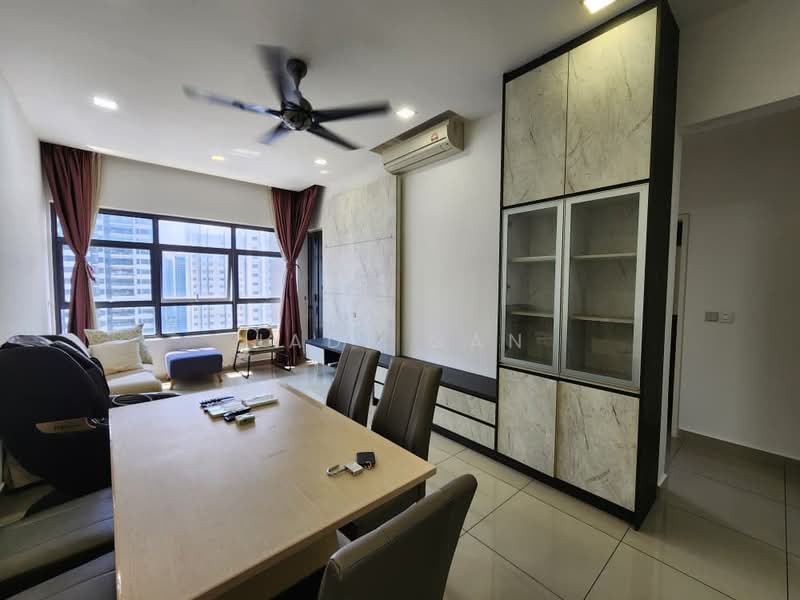 Kondominium untuk Disewa di Lakeville Residence - Jade Gan - Living Room - PropertyGuru.com.my