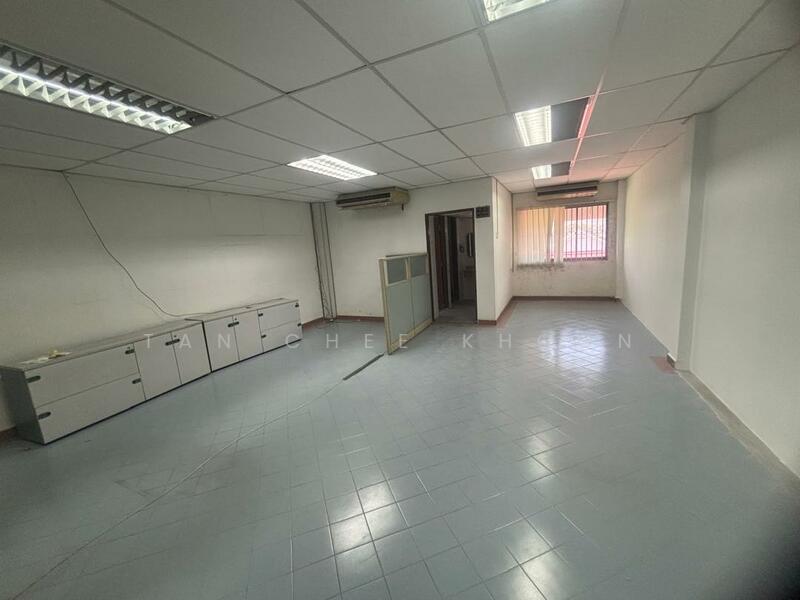Shop / Office for Rent in Kampung Kenangan Dato Onn (Batu Pahat) - Tan Chee Khoon - Interior - PropertyGuru.com.my