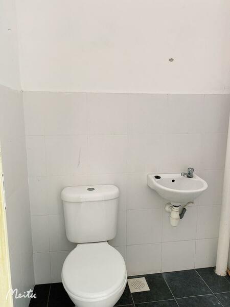 2-storey Terraced House for Sale in Taman Scientex Senai (Senai) - Joan Sin - Bathroom - PropertyGuru.com.my