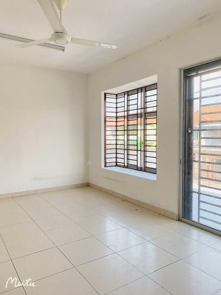 2-storey Terraced House for Sale in Taman Scientex Senai (Senai) - Joan Sin - Interior - PropertyGuru.com.my