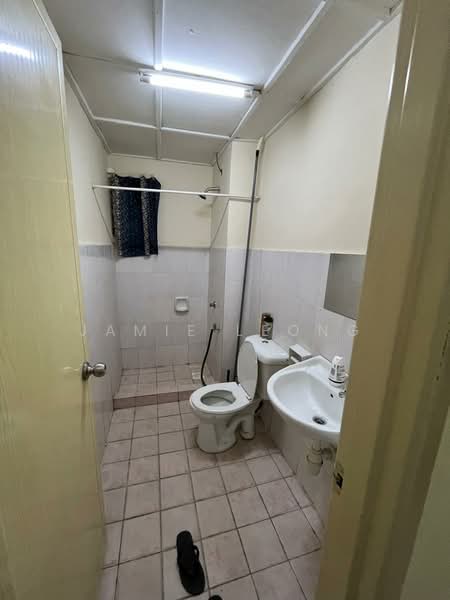 Condominium for Sale at D'Rimba - Jamie Leong - Bathroom - PropertyGuru.com.my