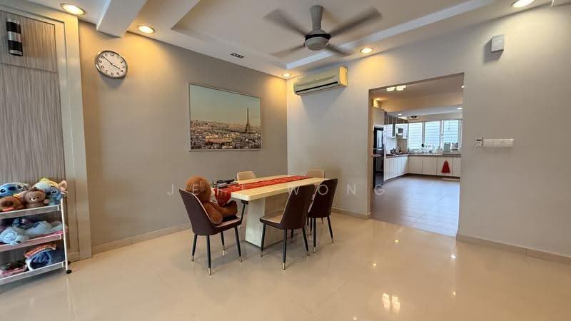 2-storey Terraced House for Sale in Seri Utama Damansara (Kota Damansara) - Jeff Wong - Dining Room - PropertyGuru.com.my