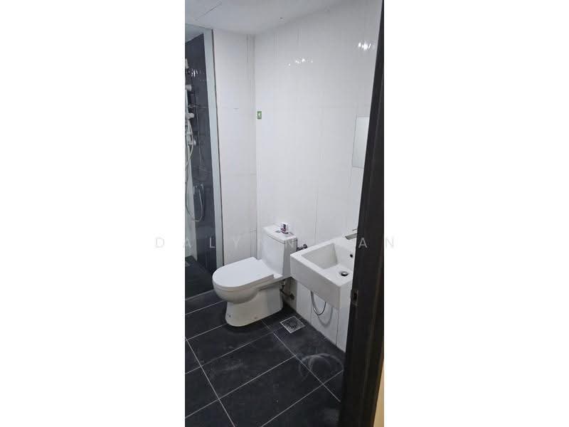 Kediaman Servis untuk Disewa di Menara Suria (V12) - Dalynn Tan - Bathroom - PropertyGuru.com.my