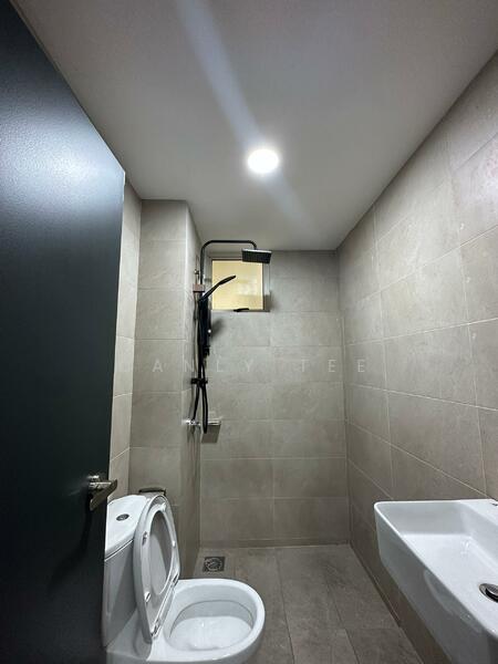 Gravit8, Klang untuk Untuk Dijual - RM 700,000, Feb 2026 - Bathroom - PropertyGuru.com.my